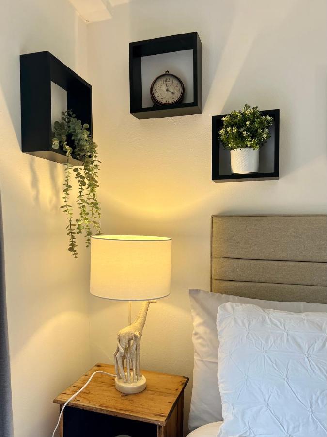 The Farthings, Romsey Apartment ภายนอก รูปภาพ