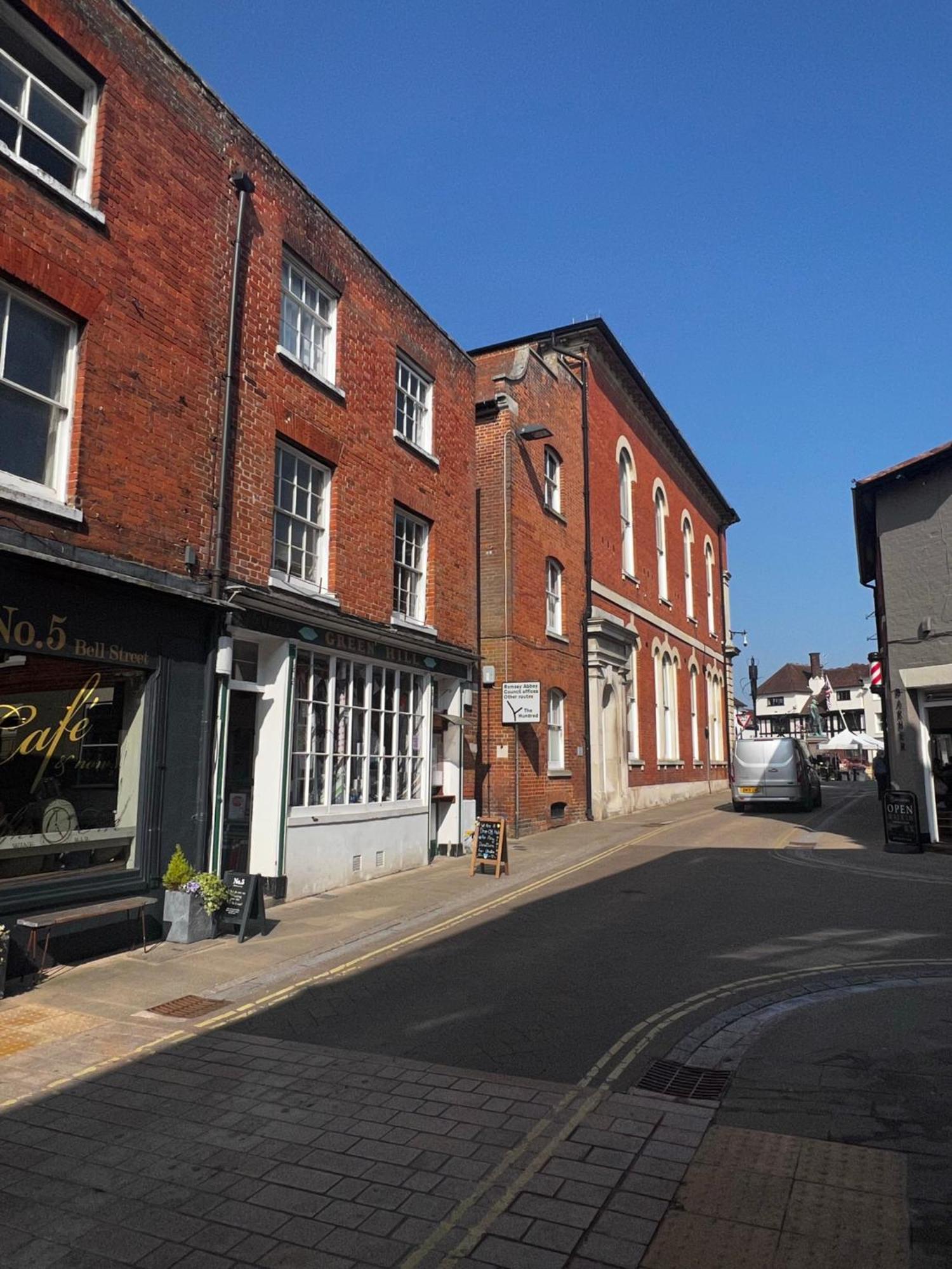 The Farthings, Romsey Apartment ภายนอก รูปภาพ